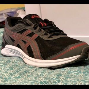 ASICS Gel-Sileo Mens Shoes.